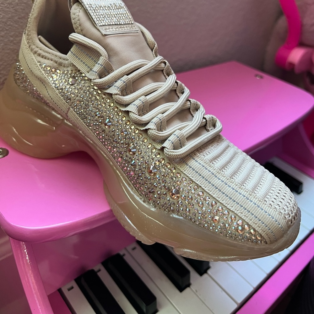 Never Worn - image 2